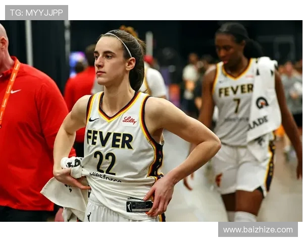 三位Nike签名鞋WNBA球星克拉克阿贾斯图尔特及其他两位明星介绍